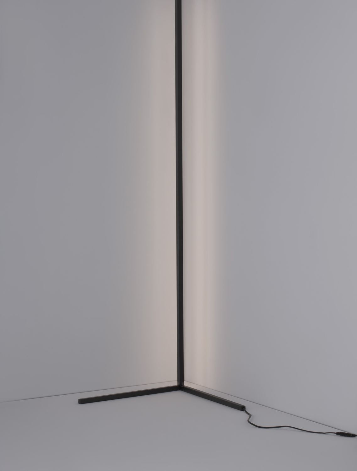Nova Luce Stehlampe Standleuchte LED V LINE Schwarz Warmweiß dimmbar Aluminium - 5212017433404