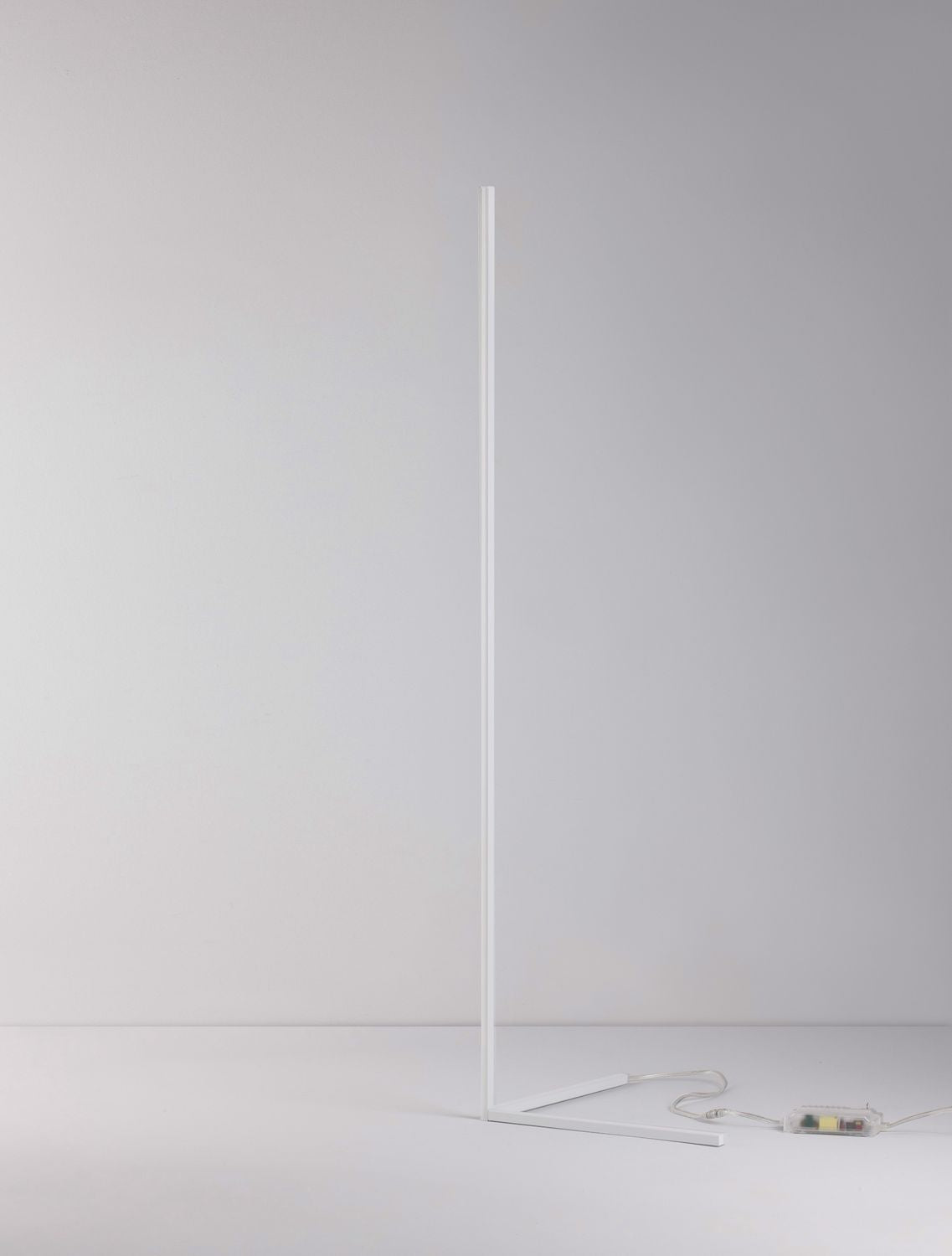 Nova Luce Stehlampe Standleuchte LED V LINE Weiß Warmweiß dimmbar Wohnzimmer 18W - 5212017433411