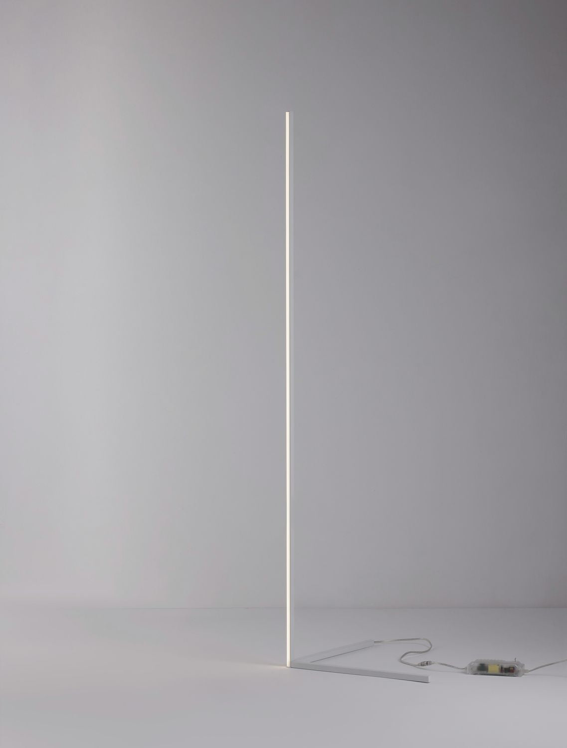 Nova Luce Stehlampe Standleuchte LED V LINE Weiß Warmweiß dimmbar Wohnzimmer 18W - 5212017433411