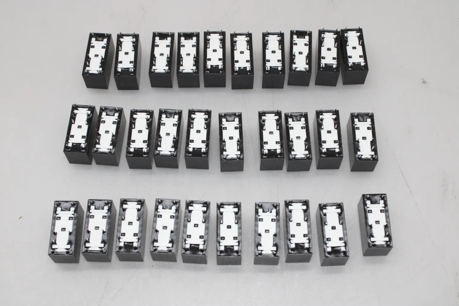 B-Ware Omron Leistungsrelais Relais G2 Rl 2 Co 48 V Dc 8 A Hauptschalter 30 Stück  - 9900002583291