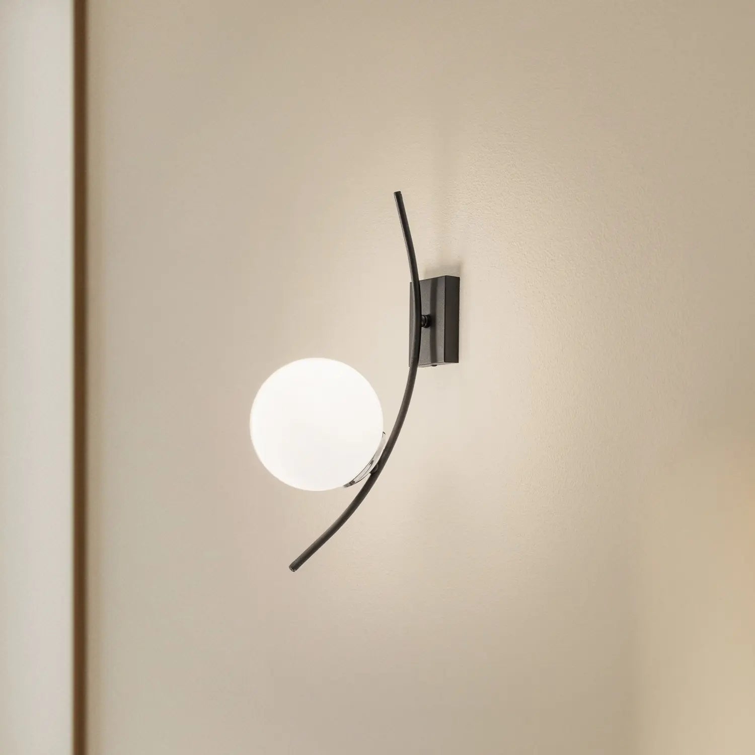 B-Ware Opviq Wandleuchte Wandlampe Hilal Schwarz Opalglas Beleuchtung Höhe 44 Cm - 8681875467994