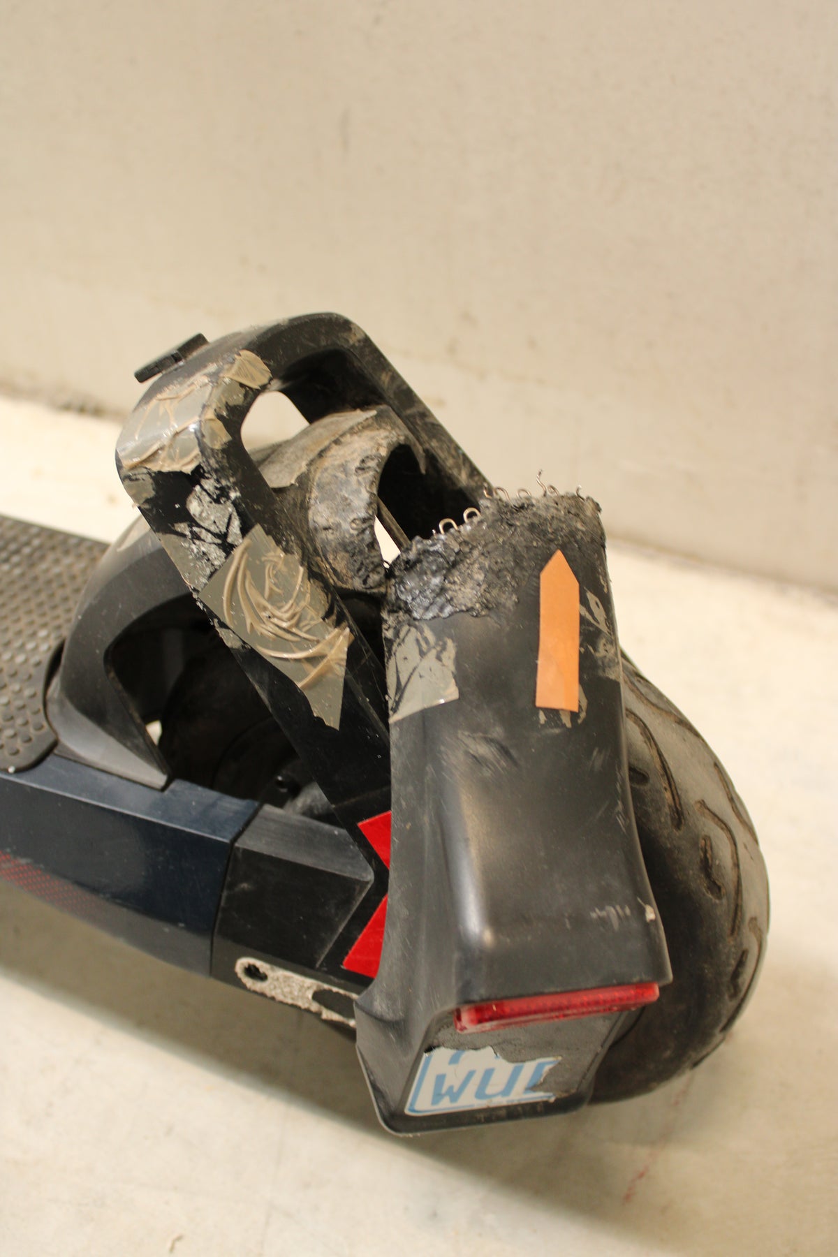 ORACLE RED BULL RACING E-Scooter Roller Nine RS 900 Rahmen 36V DEFEKTWARE - 4260186731358