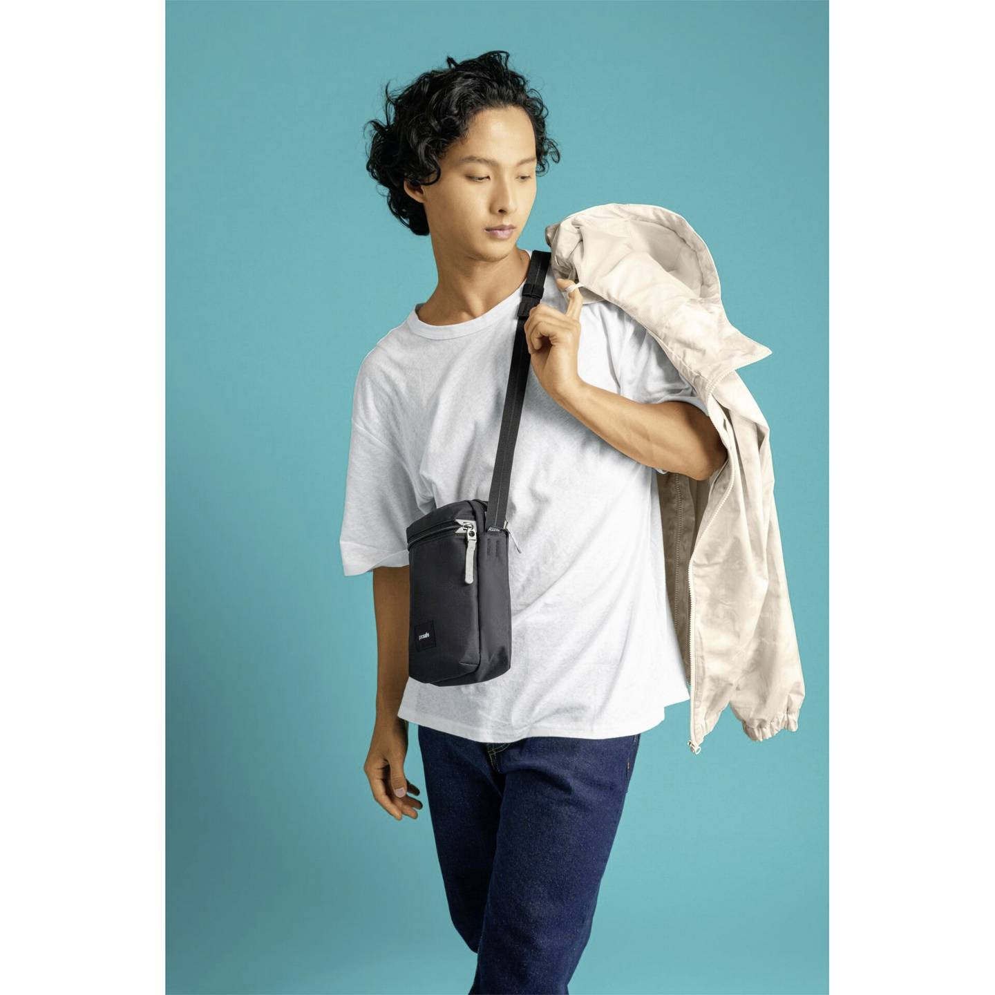 Pacsafe Umhängetasche Schultertasche GO Festival Crossbody schwarz Tasche - 0688334005672