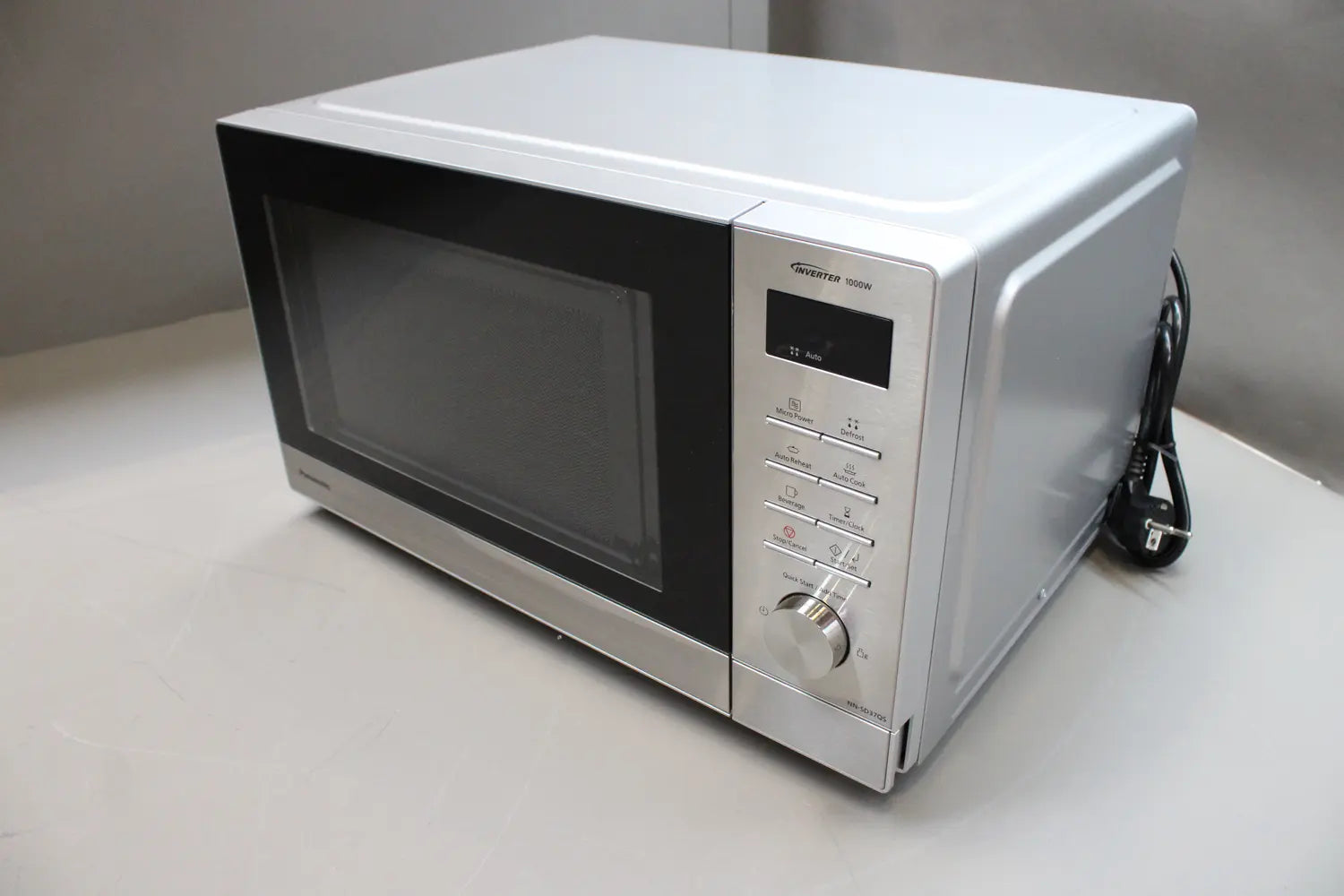 B-Ware Panasonic Nn Sd37 Qsepg Mikrowelle Inv.T. Küchenofen Mikrowelle 23 L Silber - 5025232969807