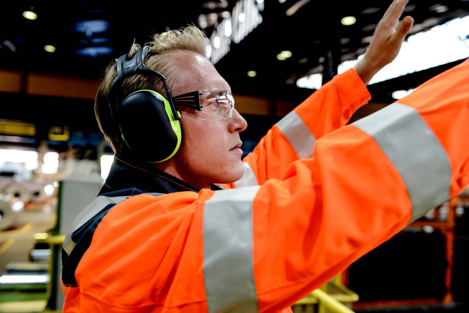 B-Ware Peltor   X4 A Kapselgehörschutz Kopfbügel Gehörschutz Snr 33 D B Schwarz 2 Stück - 4046719695515