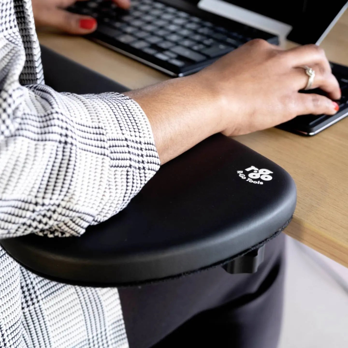 B-Ware R Go Ergonomische Armlehne Handgelenksstütze Ablage Schwarz Schreibtisch Zubehör - 8719274490197