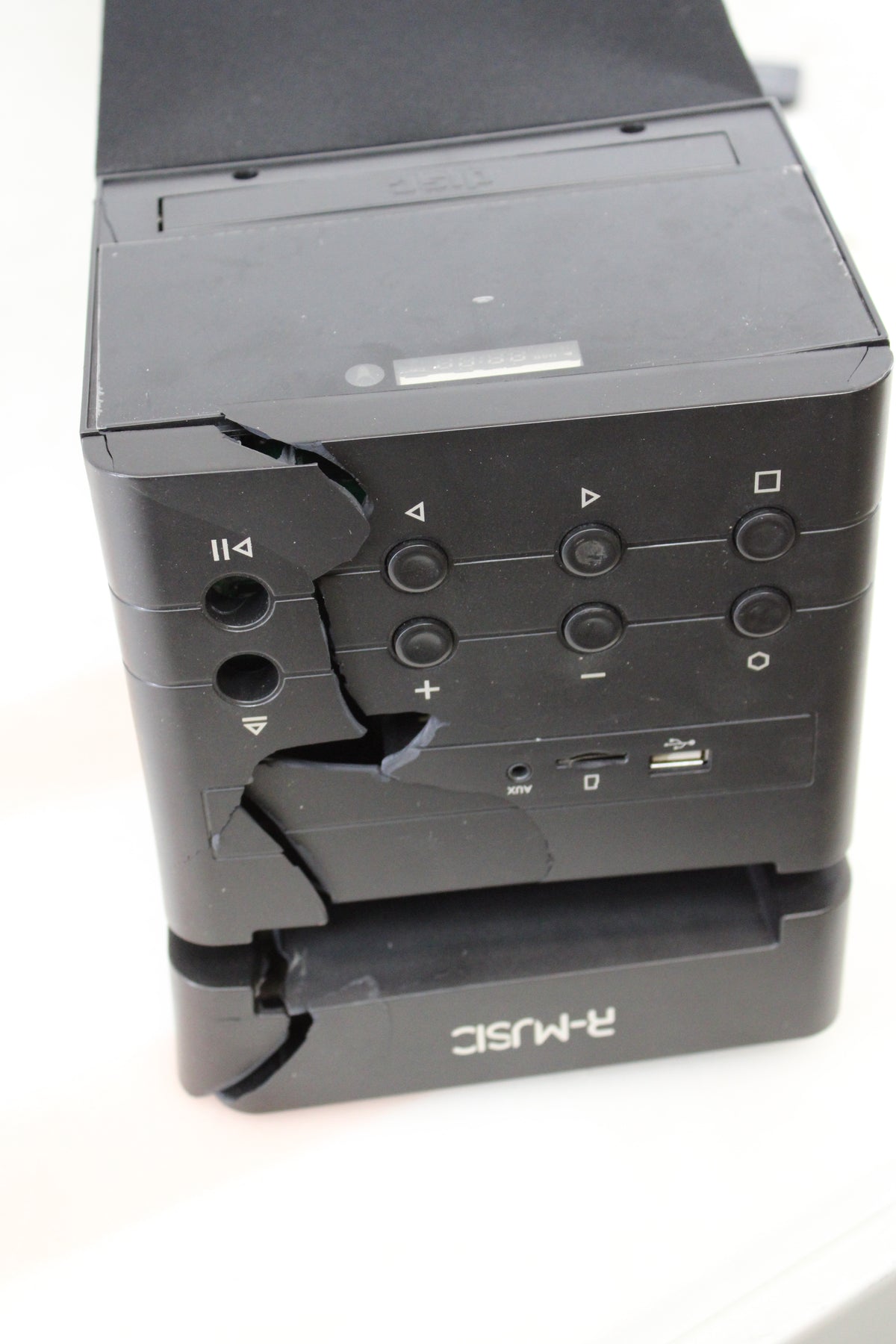 R-Music CD-Radio CD Player FM Bluetooth USB WMA Fernbedienung DEFEKTWARE - 3700527311401