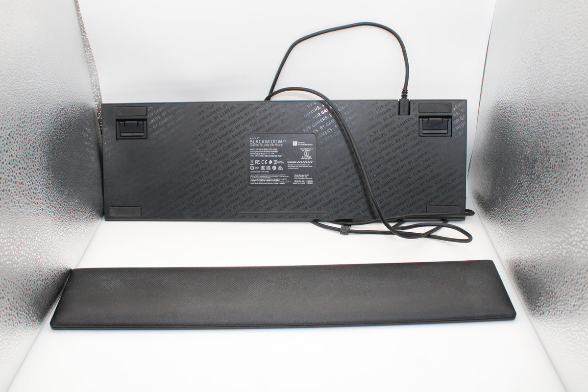 Razer Tastatur Keyboard BlackWidow V4 Pro Kabelgebunden QWERTZ SIEHE TEXT/FOTO - 8887910072219