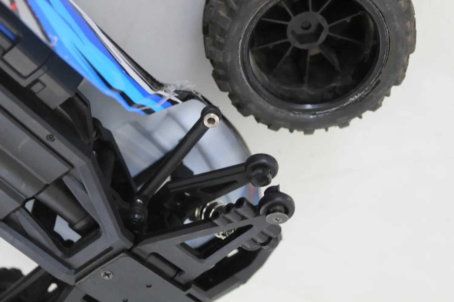 C-Ware Raw Reely Blau Brushed 1:14 Rc Modellauto Monstertruck 4 Wd Siehe Text/Foto - 4064161189697