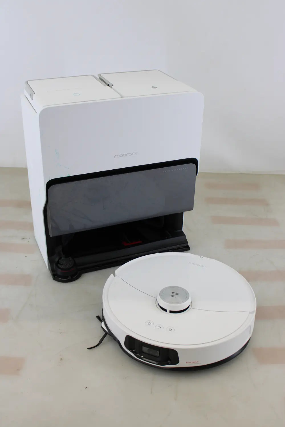 D-Ware Roborock Saugroboter Wischroboter Reinigung Weiß S8 Max V Ultra Defektware - 6970995788440