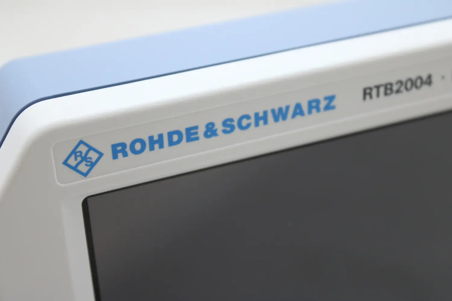 D-Ware Rohde & Schwarz Rtb2 K Com4 Digital Oszilloskop Digital Speicher Dso Defekt