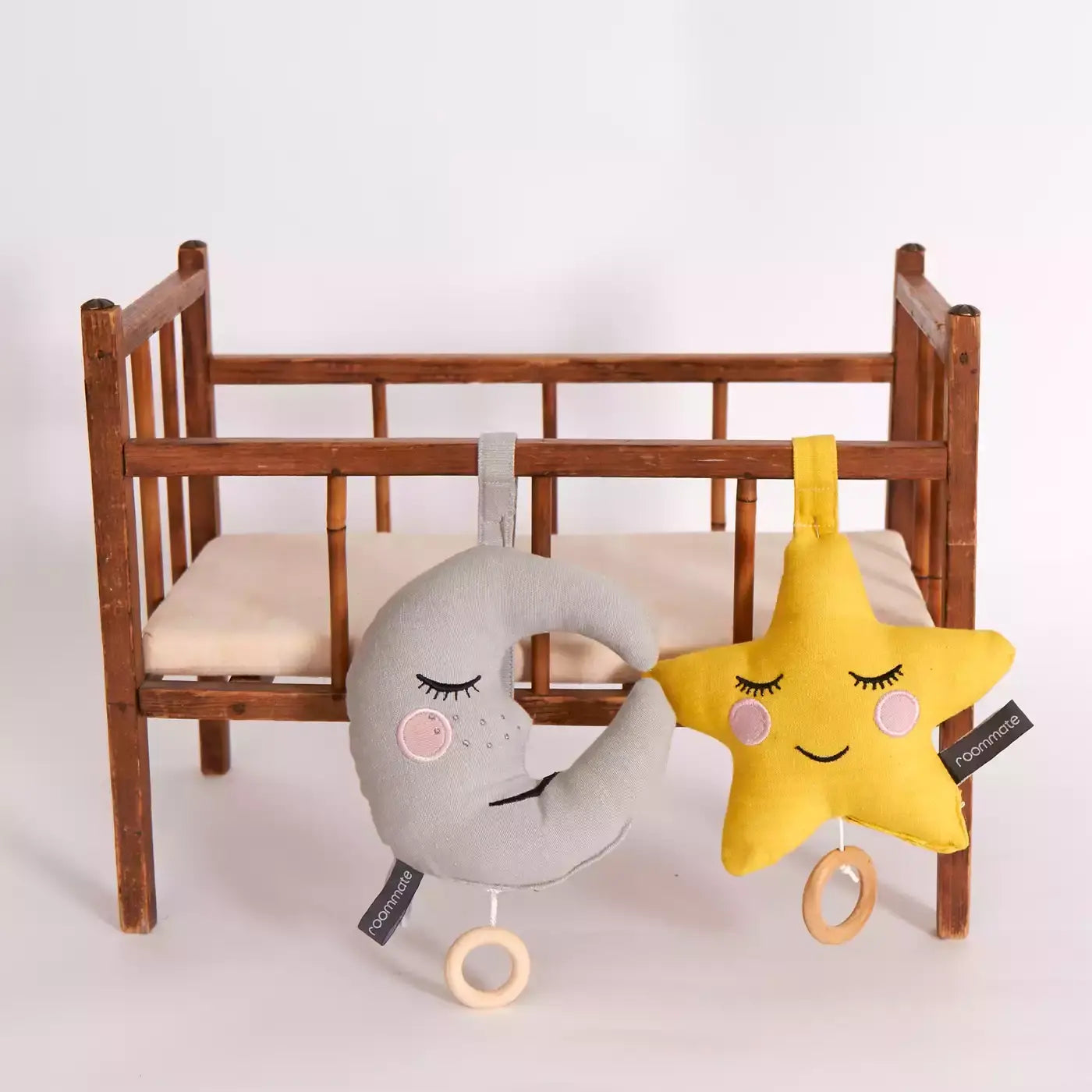 B-Ware Roommate Spieluhr Musikdose Mond Baby Einschlafhilfe Grau Baumwolle Brahms Lied - 5713137001448