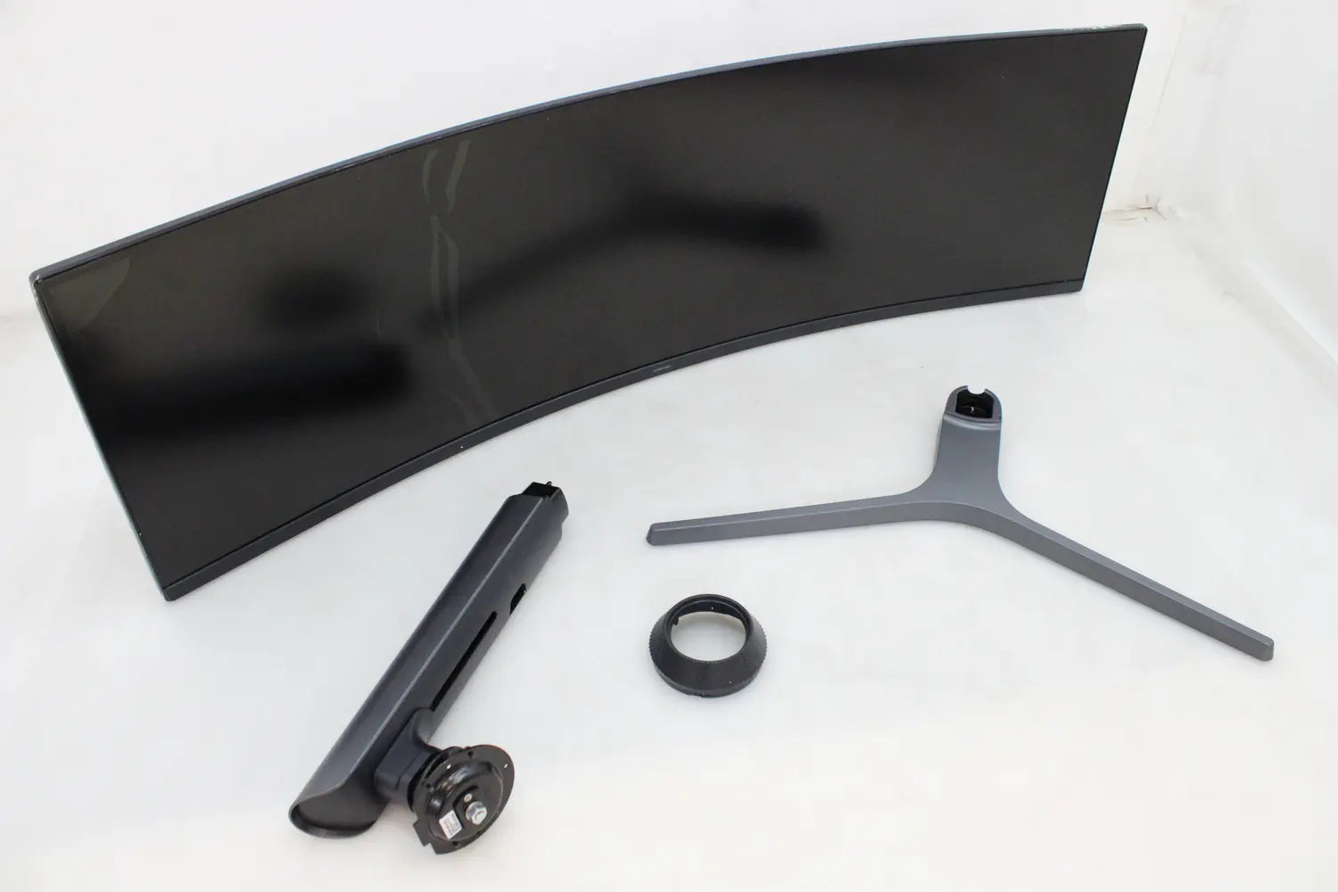D-Ware Samsung View Finity S9 Ls49 C950 Uauxen Curved Monitor 49″ 120 Hz Defektware - 8806095251233