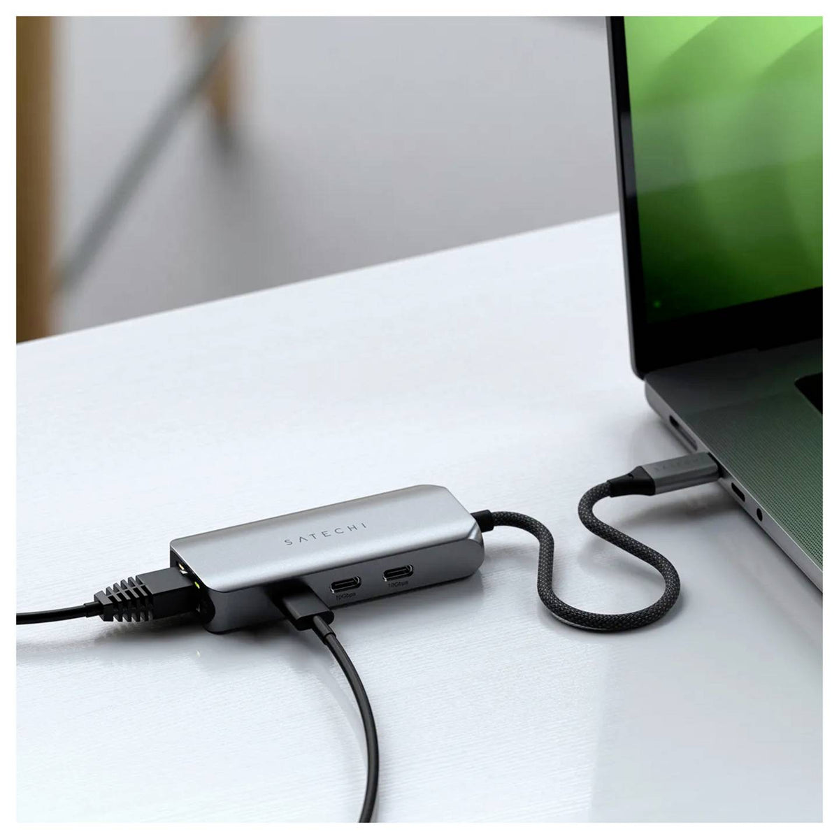 Satechi Dockingstation 4-Port Hub USB-C Lan Grau für MacBook iPad iPhone Apple - 0810086361342