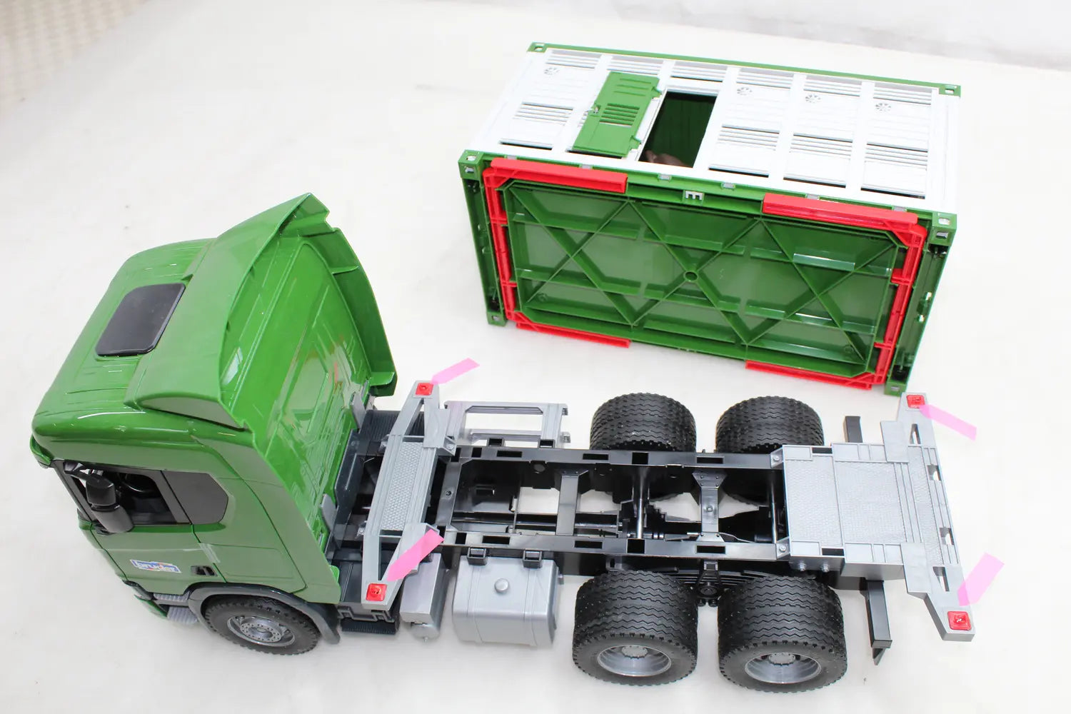 B-Ware Bruder Scania Super 560 R Tiertransporter Rind Nutzfahrzeug Siehe Text/Foto966 - 4001702035488