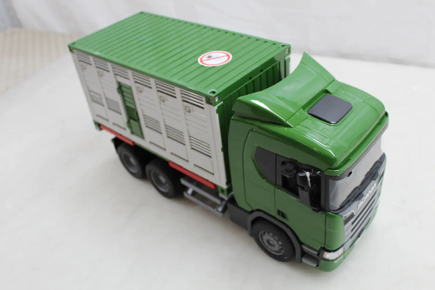 B-Ware Bruder Scania Super 560 R Tiertransporter Rind Nutzfahrzeug Siehe Text/Foto966 - 4001702035488