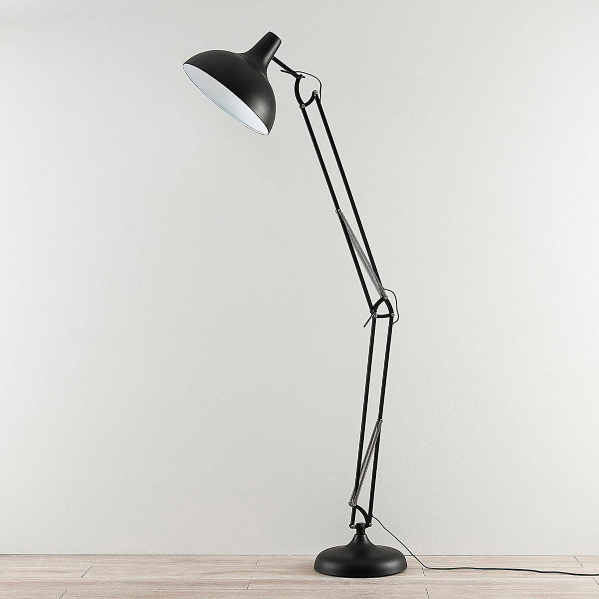 B-Ware Lindby Stehleuchte Stehlampe Lampe Leuchte Standleuchte Standlampe Schwarz - 4251096540505