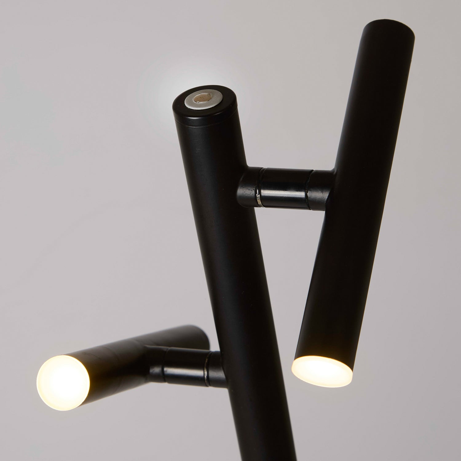 B-Ware Searchlight Stehlampe Akku Standlampe Led Schwarz Matt Dimmer Cct Schalter - 5053423298856