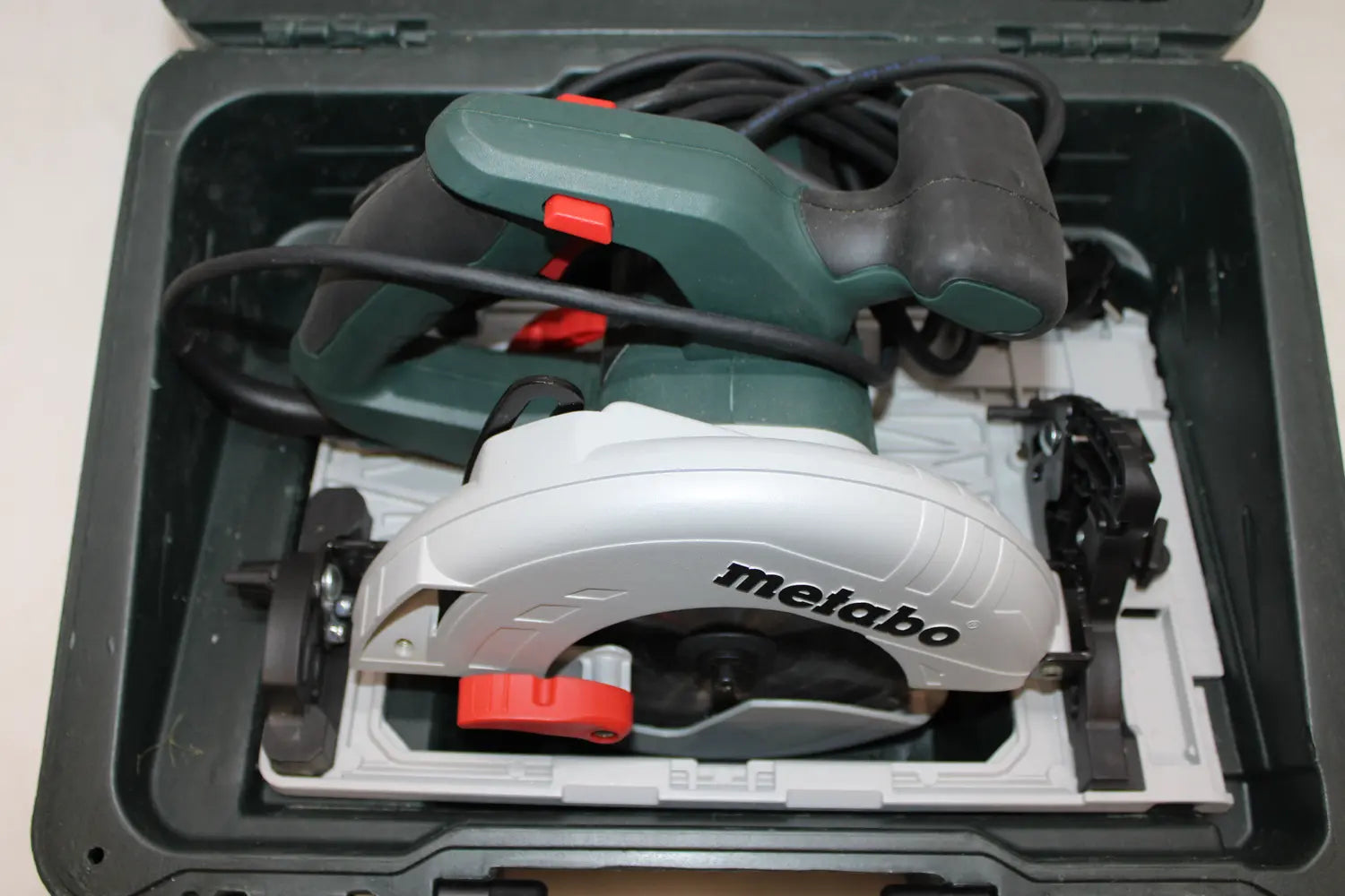 Metabo Set Handkreissäge Ks 55 Fs  Führungsschiene Fs 160 Kunststoffkoffer 670 W B-Ware - 4007430336729