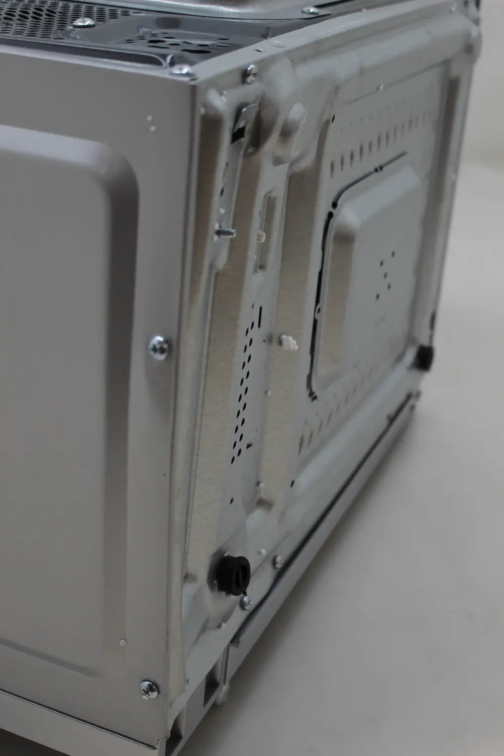 D-Ware Severin Mikrowelle Grill Heßluft 7773 10 Programme 20l Defekware - 4008146041280