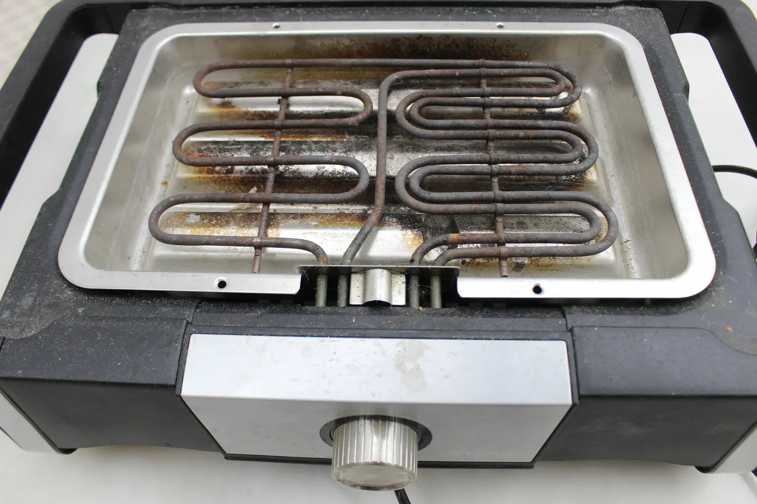 D-Ware Severin 8117 Elektro Grill 2 Grillzonen Schwarz Silber Gartengrill Defektware - 4008146034572