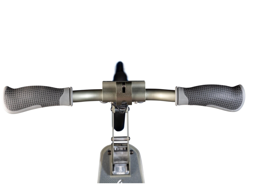 Six Degrees Aluminium Scooter Roller Cityroller Kick Klappmechanismus Ständer B-Ware - 4260341185897