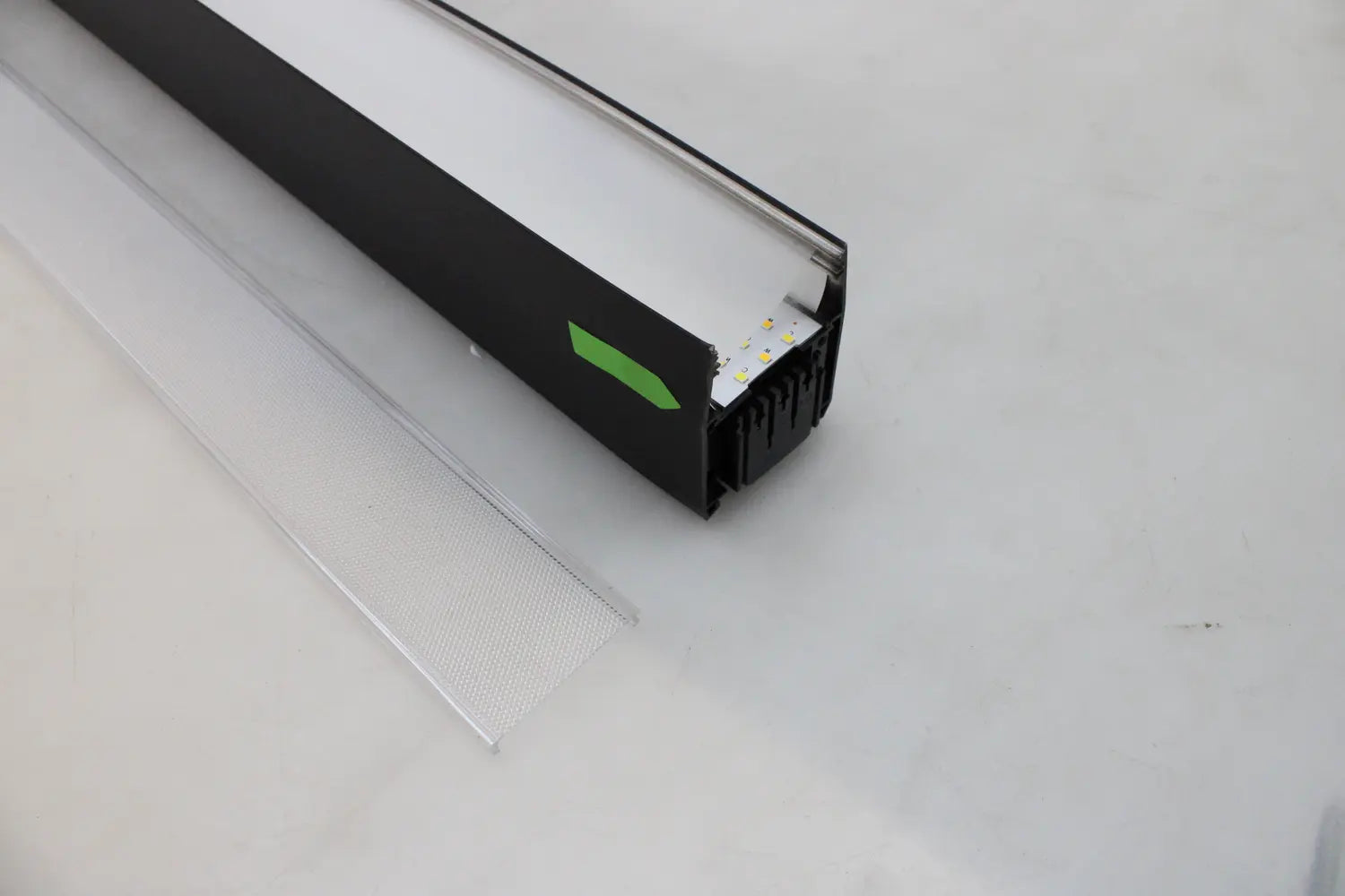 C-Ware Slc Deckenleuchte Lampe Led Click Cct Länge 140 Cm Siehe Text/Foto - 7070938078597