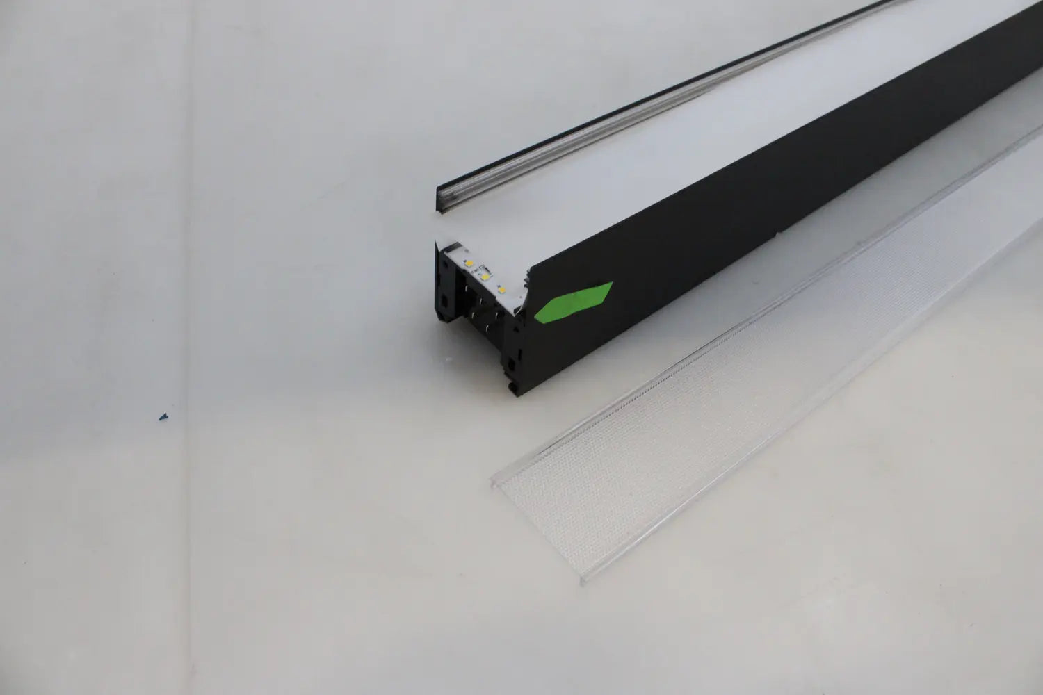 C-Ware Slc Deckenleuchte Lampe Led Click Cct Länge 140 Cm Siehe Text/Foto - 7070938078597