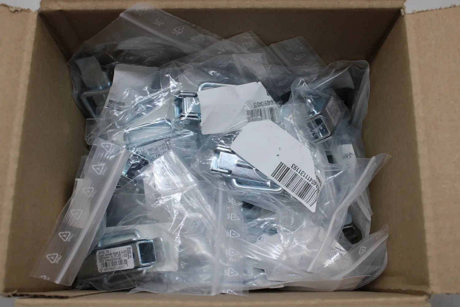 B-Ware Vormann Spannverschluss Ungelocht 87mm 33mm Sta Roh Plombiermöglichkeit 35 Stück - 4003984160261