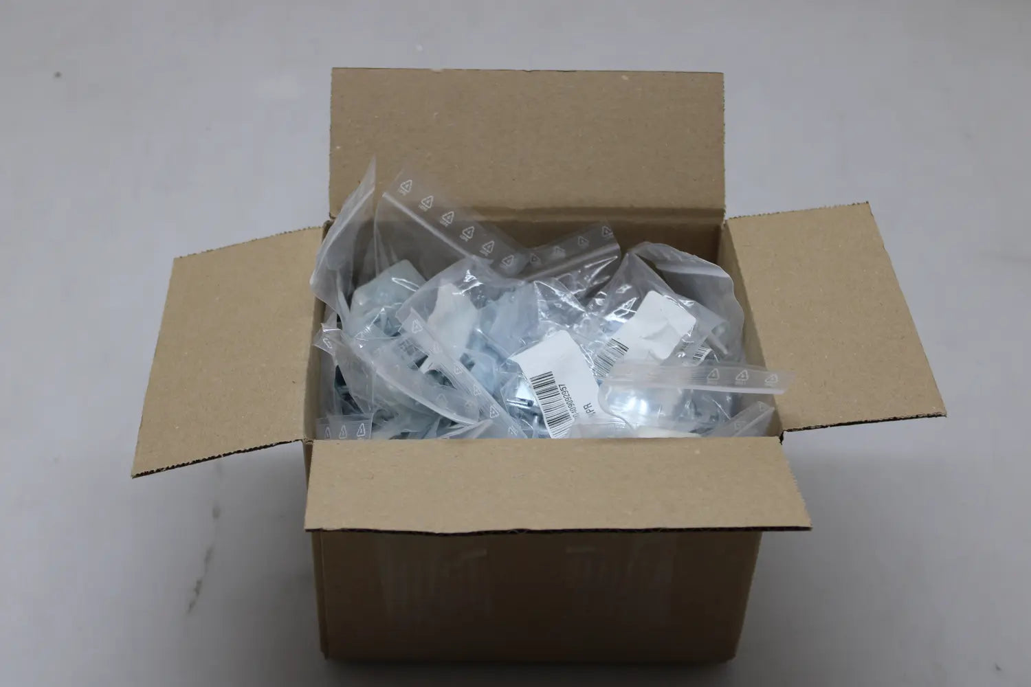 B-Ware Vormann Spannverschluss Ungelocht 87mm 33mm Sta Roh Verzinkt 58 Stück - 4003984160261