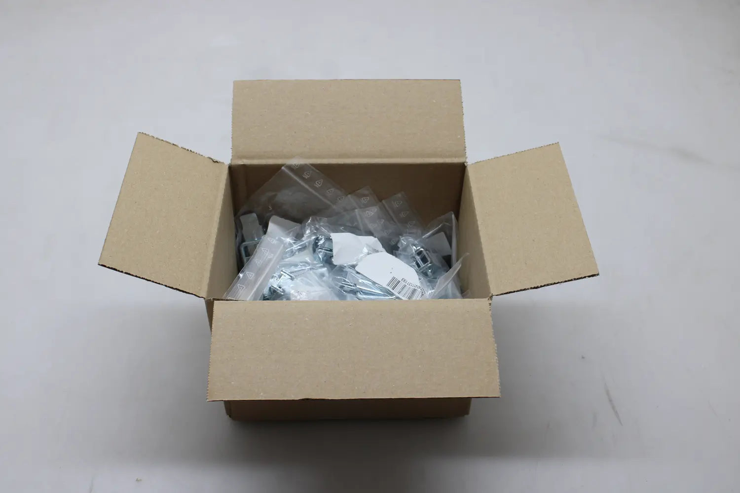 B-Ware Vormann Spannverschluss Ungelocht 87mm 33mm Sta Roh Plombiermöglichkeit 35 Stück - 4003984160261