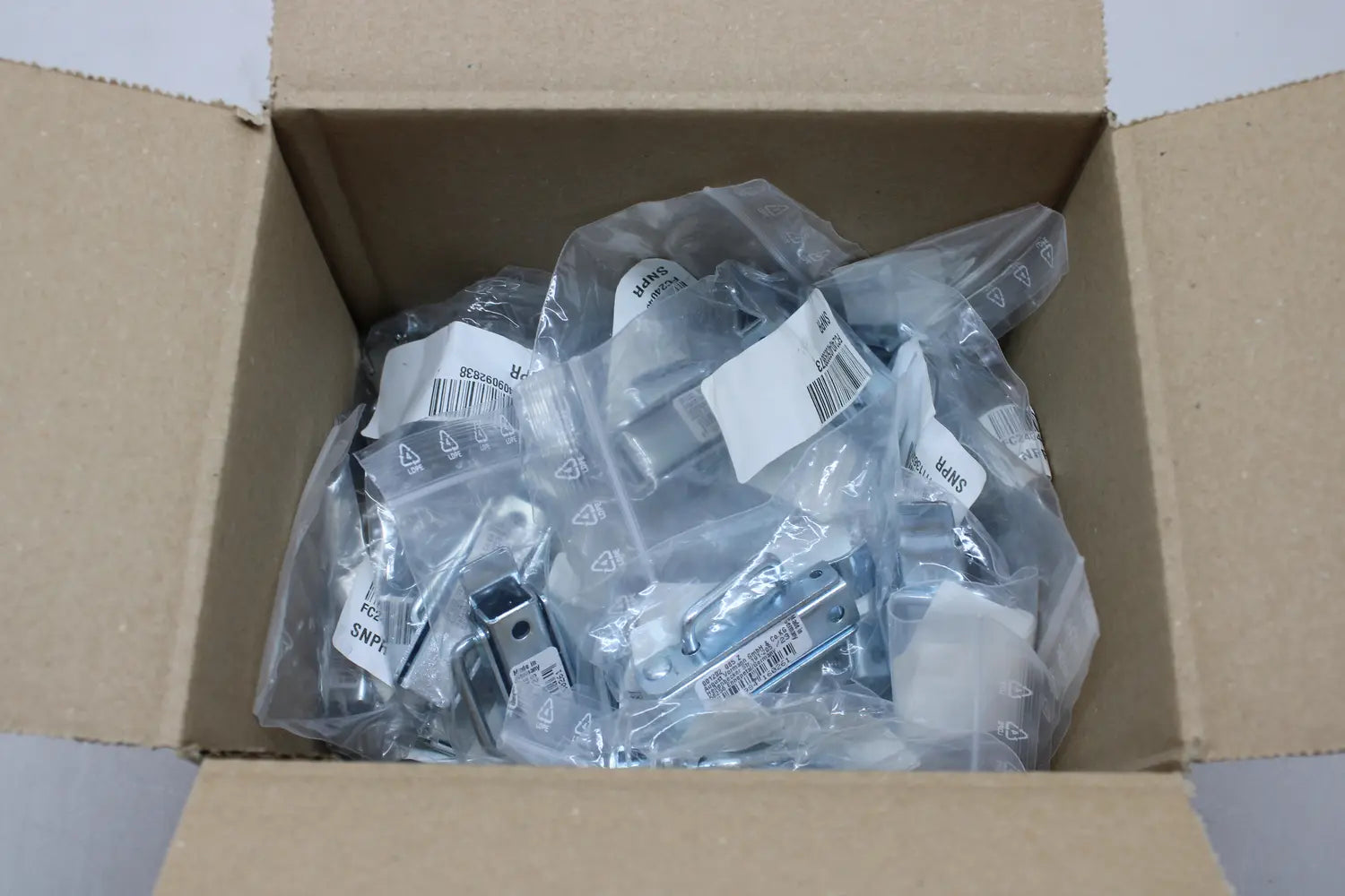 B-Ware Vormann Spannverschluss Ungelocht 87mm 33mm Sta Roh Verzinkt 33 Stück - 4003984160261