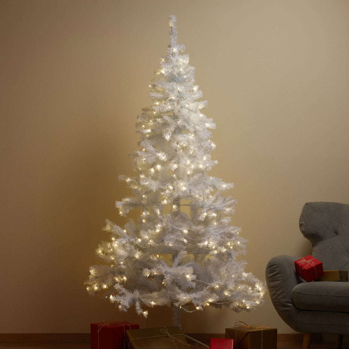 STAR TRADING Weißer LED-Tannenbaum Weihnachtsdeko Ottawa für außen 2,1m 260LED - 7391482608123