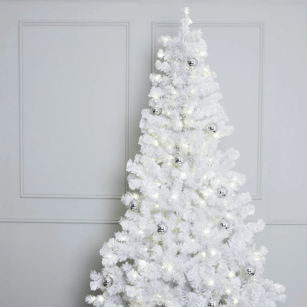 STAR TRADING Weißer LED-Tannenbaum Weihnachtsdeko Ottawa für außen 2,1m 260LED - 7391482608123