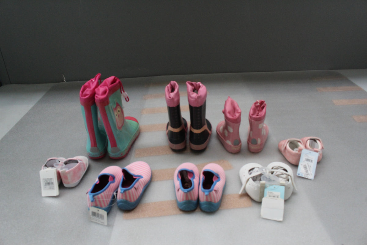 Mädchenschuhe Paket 8 Paar Gr. 17-33 Gummistiefel Hausschuhe Krabbelschuhe - 1