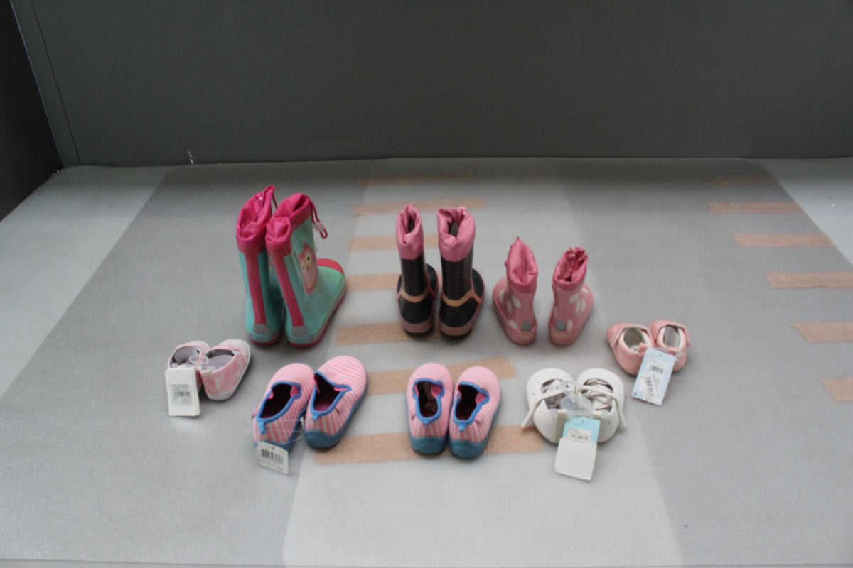 Mädchenschuhe Paket 8 Paar Gr. 17-33 Gummistiefel Hausschuhe Krabbelschuhe - 1