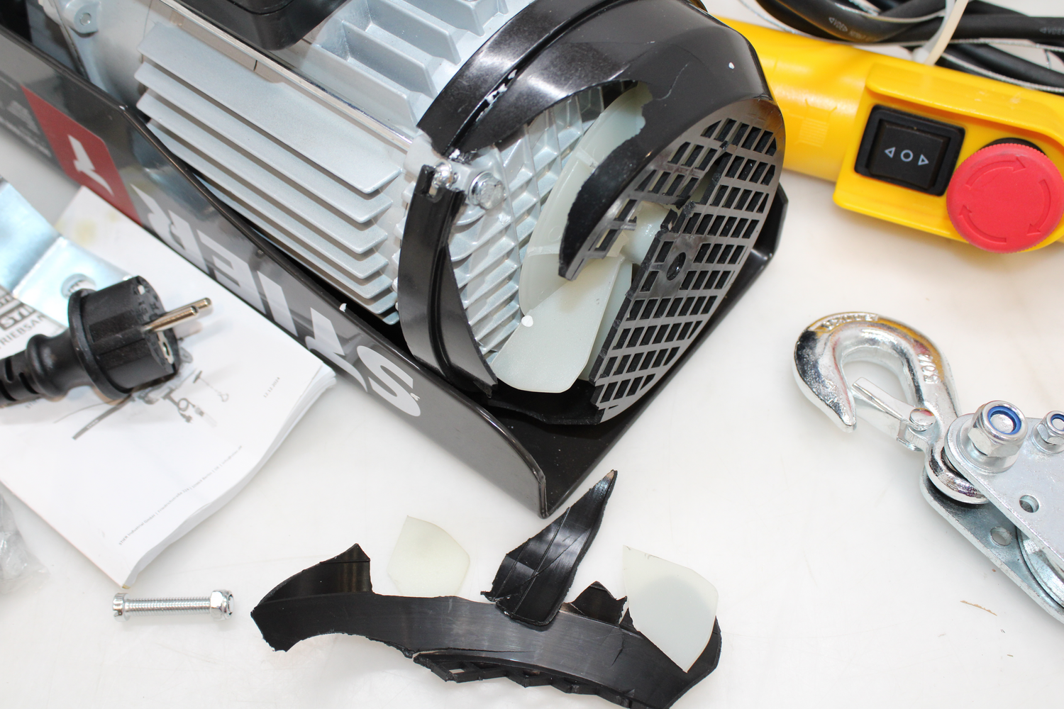 Stier Elektrischer Seilzug Hebezeug Seilwinde Tragkraft 500kg Siehe Text/Fotos B-Ware - 4251709614784