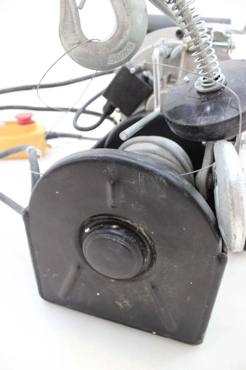 D-Ware Stier Elektrischer Seilzug Motorseilzug Seilwinde Tragkraft 999 Kg 1600 W Defekt - 4251709614791