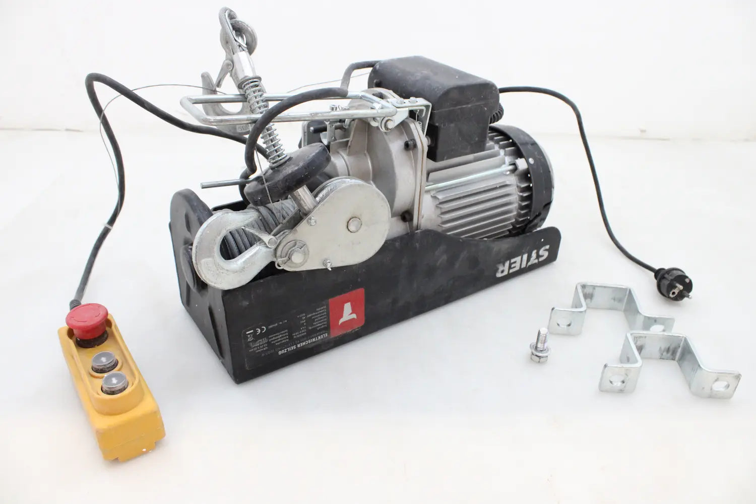 D-Ware Stier Elektrischer Seilzug Motorseilzug Seilwinde Tragkraft 999 Kg 1600 W Defekt - 4251709614791