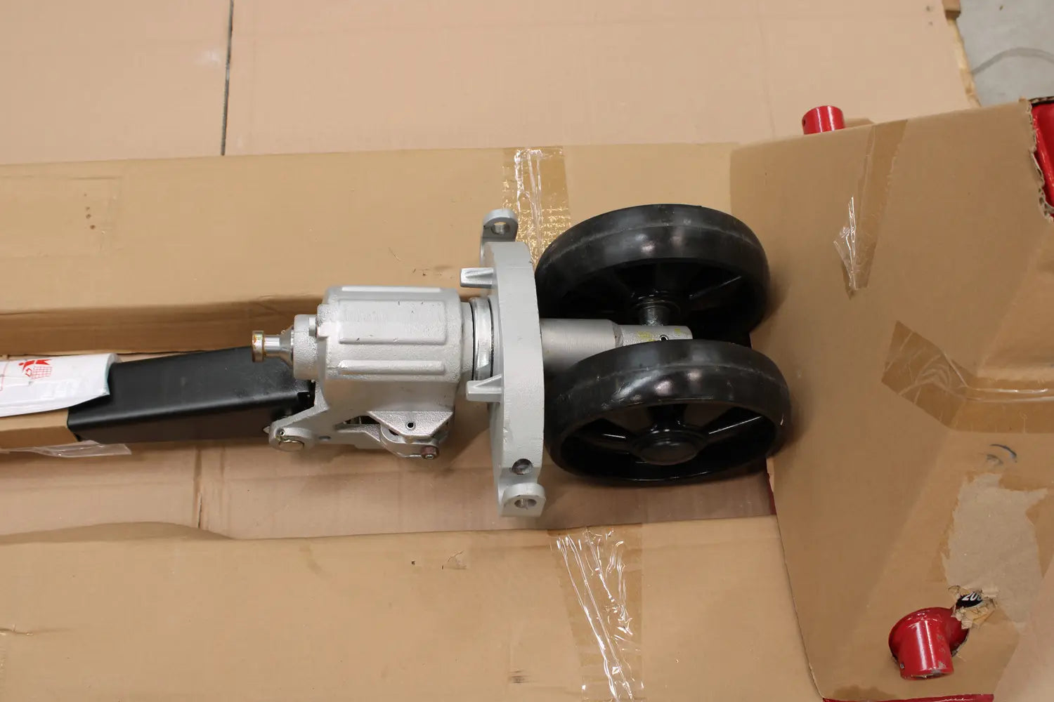 B-Ware Stier Gabelhubwagen Palettenwagen 2000kg 2000mm Nylon Ral3002 Siehe Text - 4251709618577
