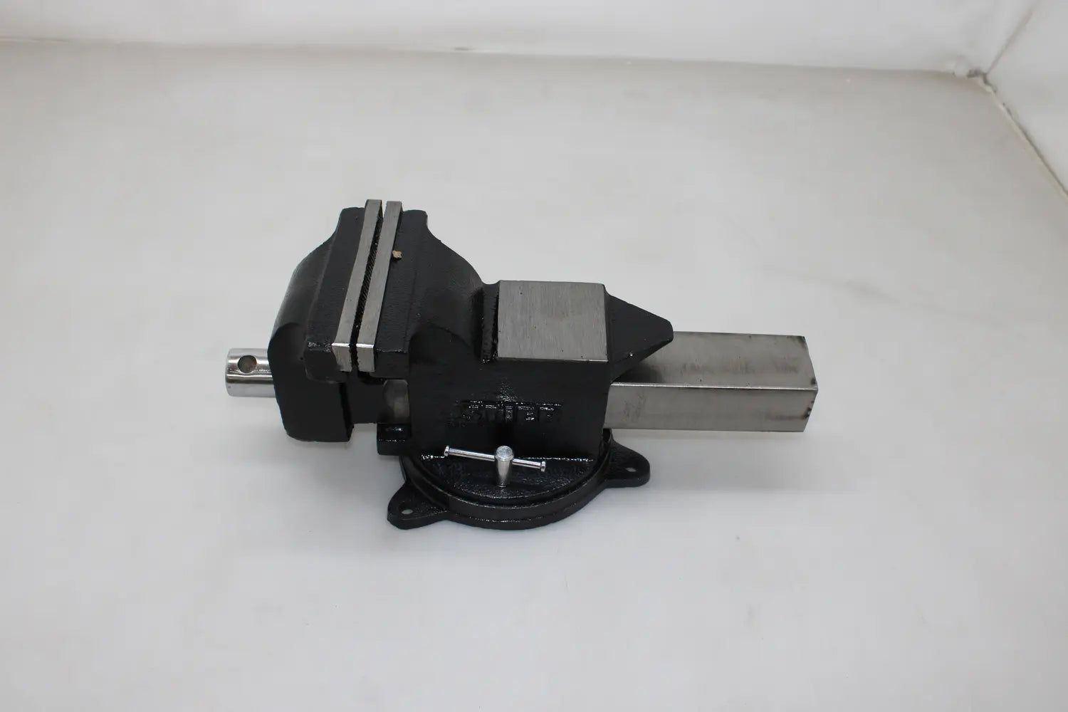 B-Ware Stier Schraubstock Schraubzwinge Parallelschraubstock Stahl Siehe Text/Foto - 4260438995897