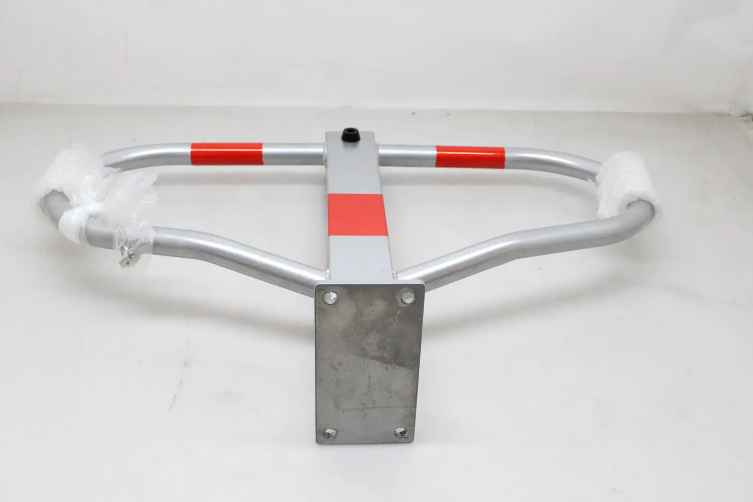 D-Ware Stier Parkbügel Parkplatzsperre Zylinderschloss 512x775x190mm Defektware514 - 4251709623397