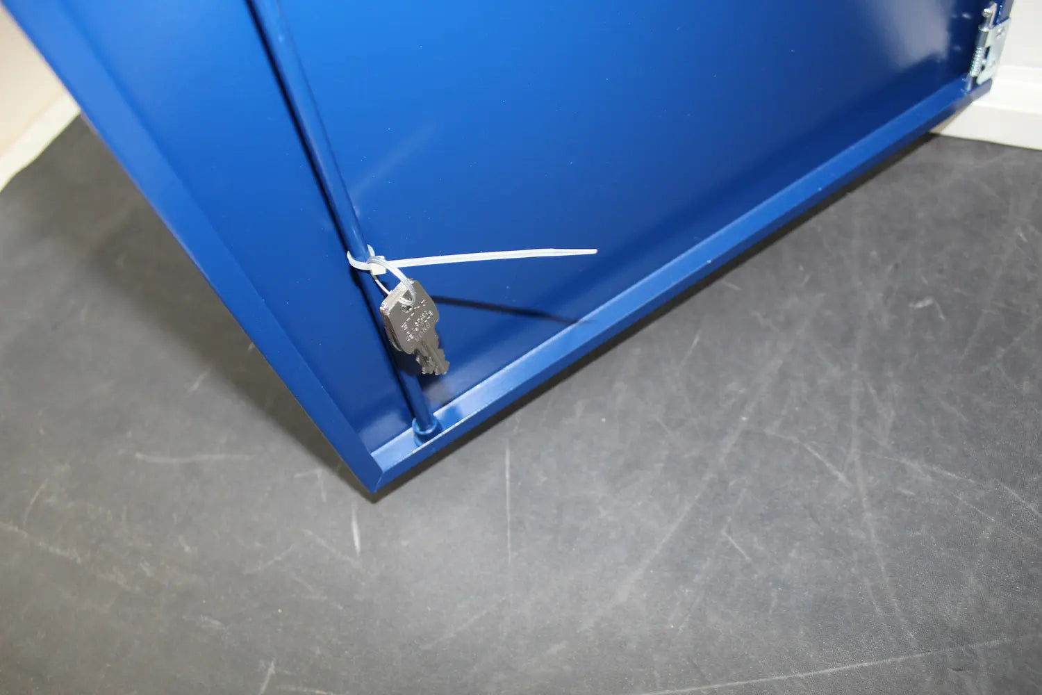 B-Ware Stier Wandschrank Hängeschrank Aufbewahrung Garagenregal Blau Siehe Text/Foto432 - 4251709645900