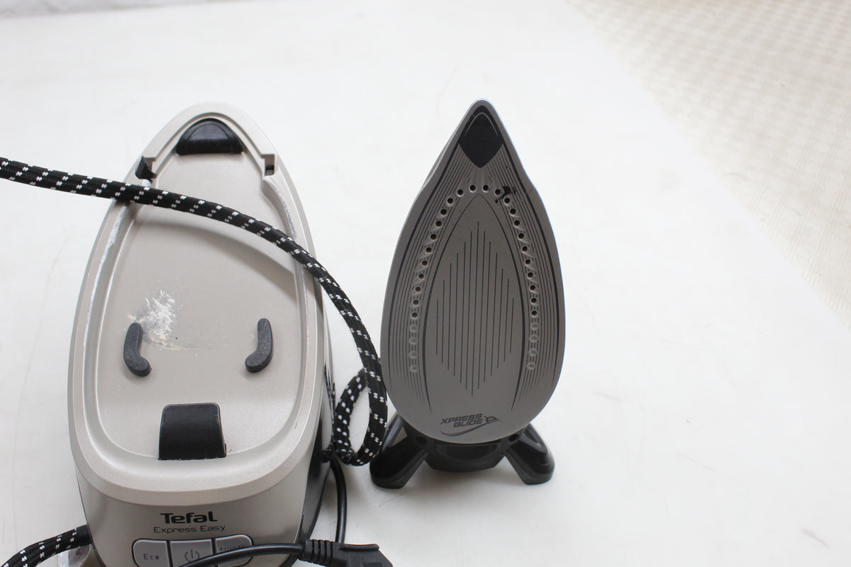 Tefal SV6140 Dampfbügelstation Bügeleisen Schwarz Grau 2200 W SIEHE TEXT/FOTO - 3121040079096