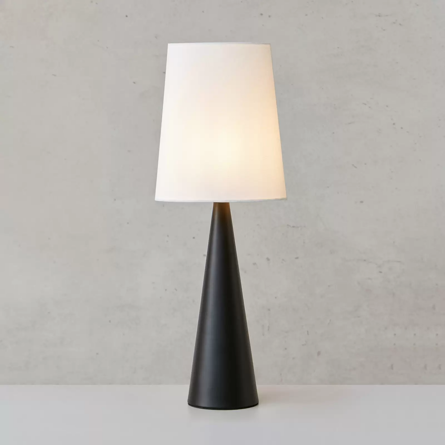 B-Ware Markslöjd Tischleuchte Conus Tischlampe Tischlicht Mit Off White Schirm Schwarz - 7330024609433