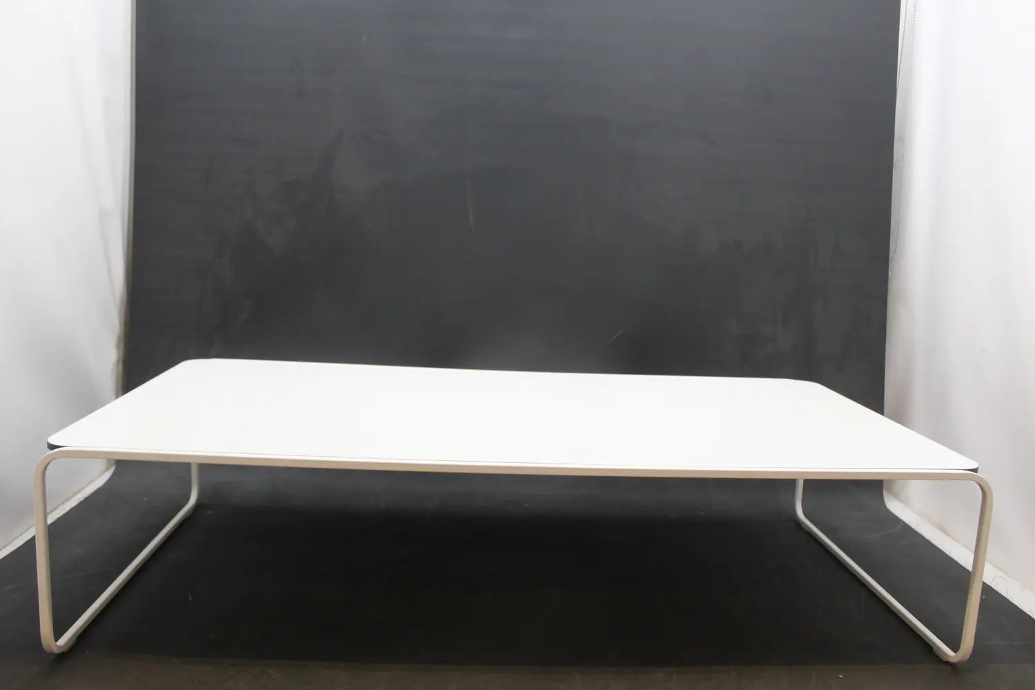B-Ware Lapalma Toé T56 Beistelltisch Weiß Hpl Weiß128x64x30cm Gestell Siehe Text/Foto - 8033071066820