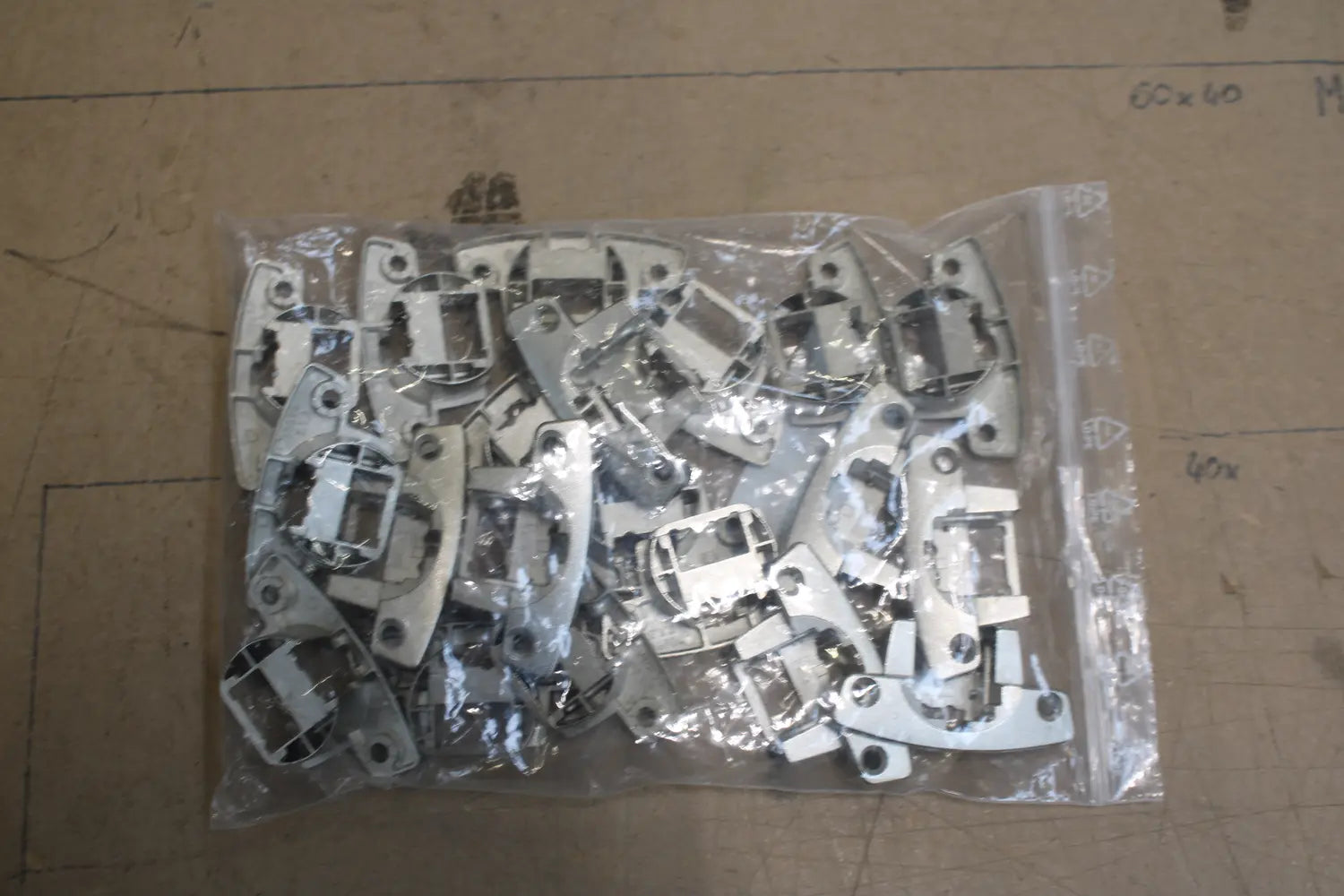 B-Ware Hettich Topfscharnier Möbel Scharnier Selekta Topf Tx Möbelbeschlag 20 Stück - 4023149601682