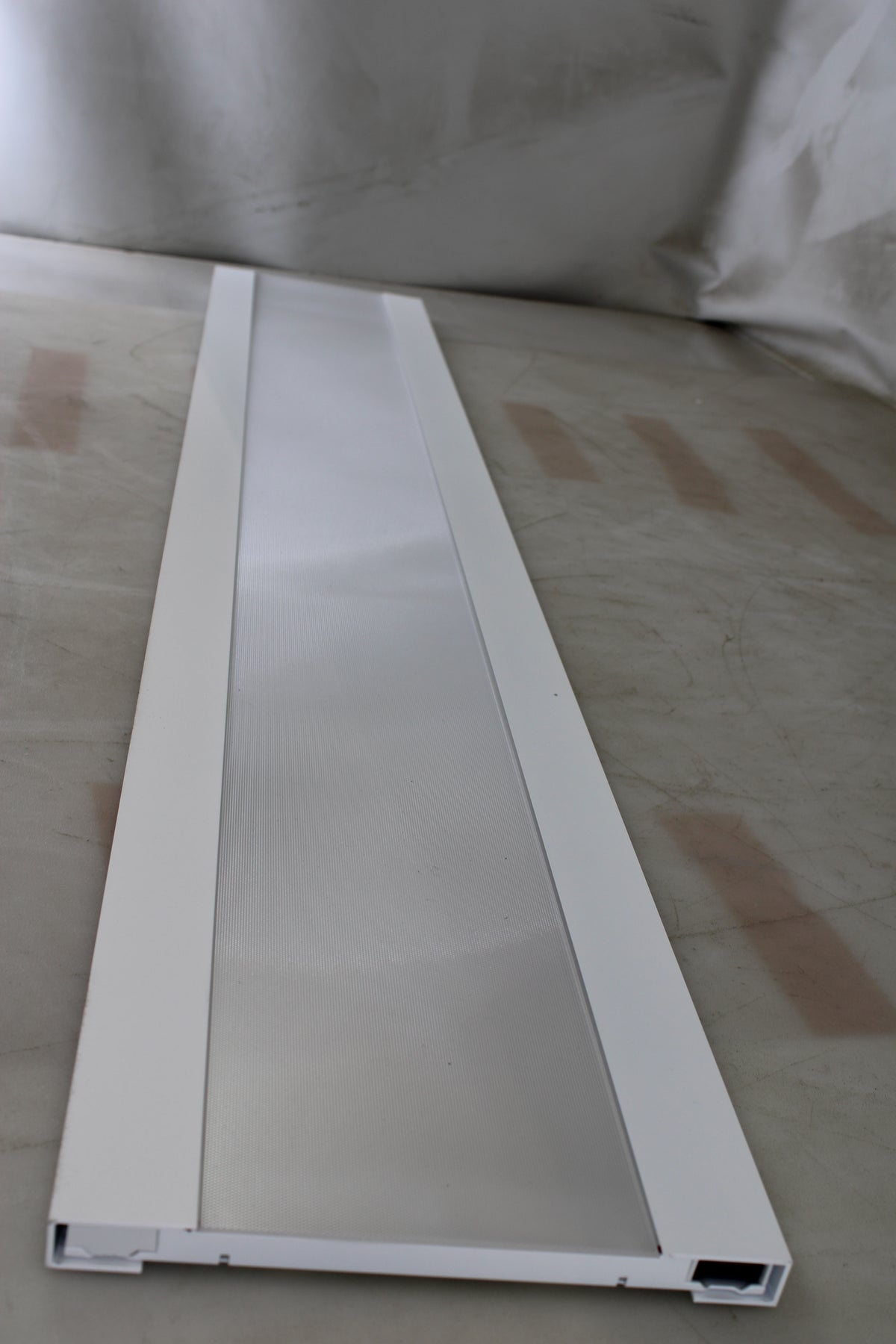 Trilux Pendelleuchte Hängelampe LED Lampe Weiß Aluminium Leuchte SIEHE TEXT/FOTO - 4018242390106
