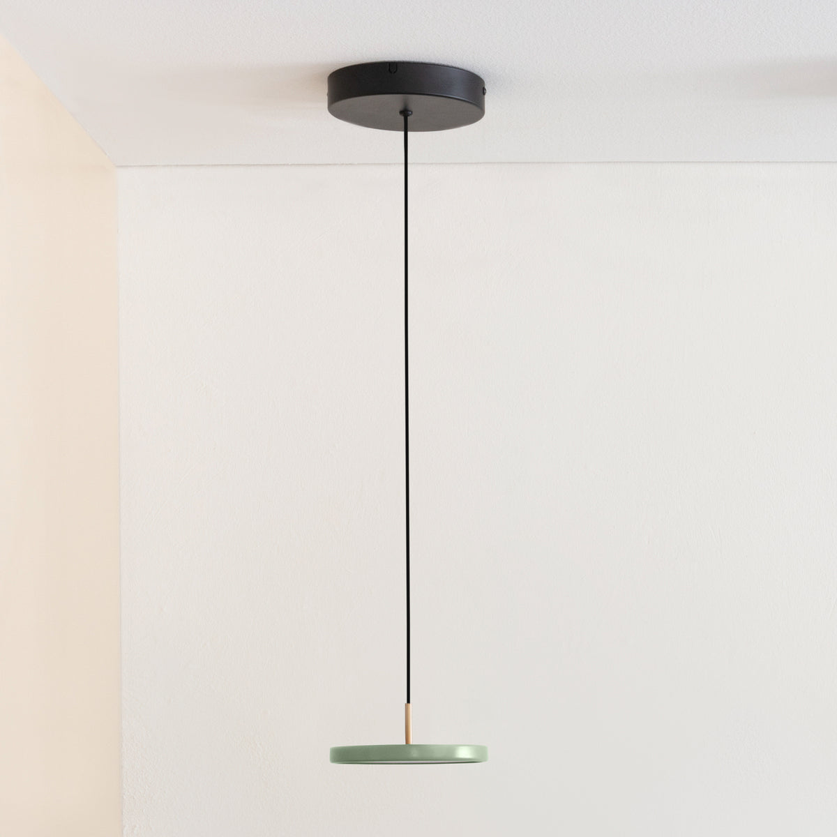 UMAGE Asteria MicroV2 Hängelampe Pendelleuchte LED dimmbar olive dunkelgrün - 5710302025209