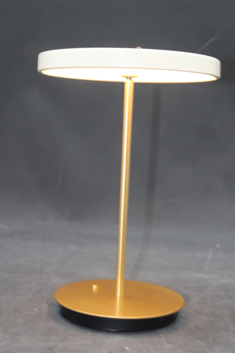 B-Ware Umage Asteria Move Led Tischlampe Tischlampe Nachttischlampe Siehe Text/Foto - 5710302025001